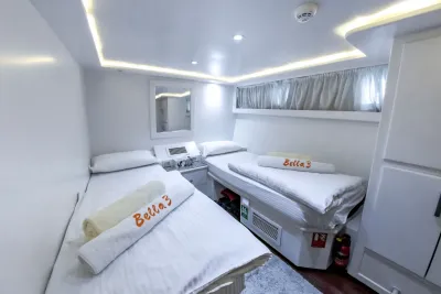Bella 3 lower-deck twin cabin with two separate beds