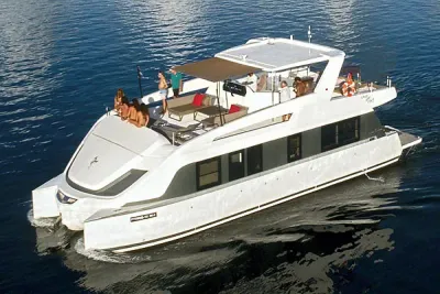 катамаран Over Reef