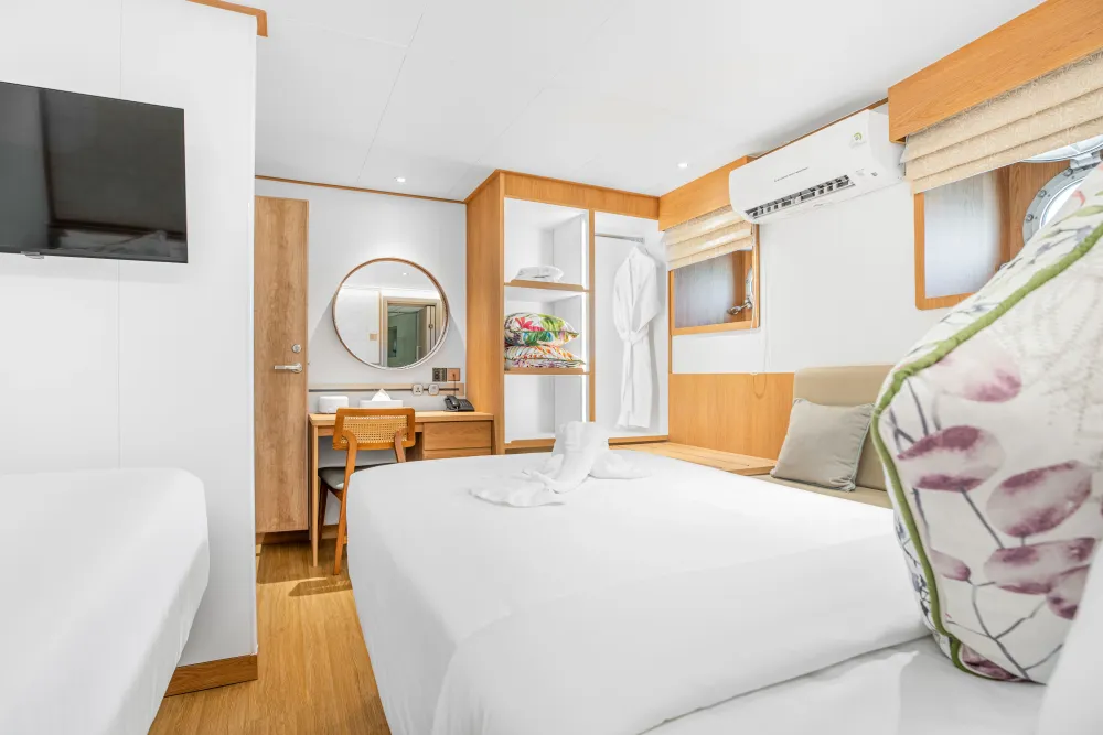 Cabin 102 on Solitude Gaia — TV, dressing table and bathrobe