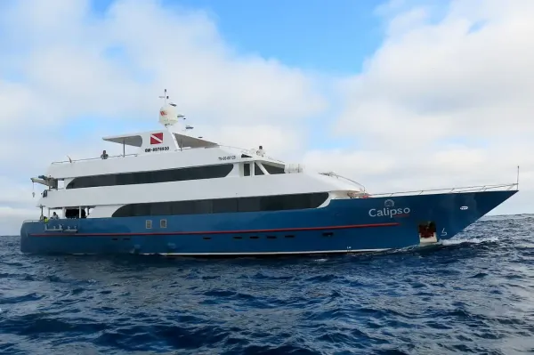 Яхта Calipso для дайвинг-сафари на Галапагосах в открытом море