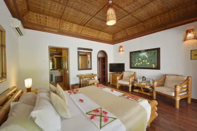 Superior Beach Bungalow — спальня