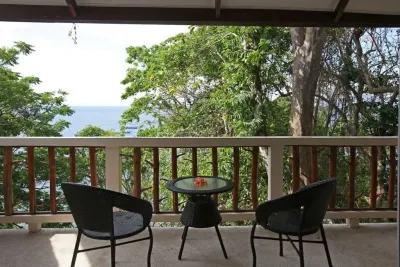 Seaview Room — балкон с видом на залив