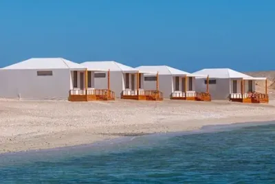 Superior tents on the shore
