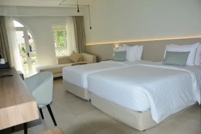Deluxe Pool View Room — спальня