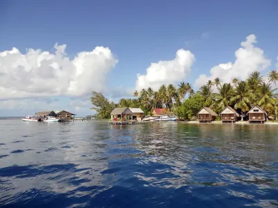 Tetamanu Village & Sauvage