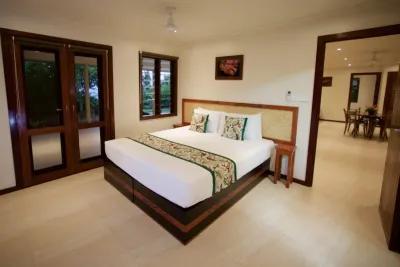 Family Ocean View Villa — спальня с кроватью king