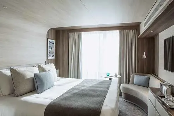 Ледокол среди льдов