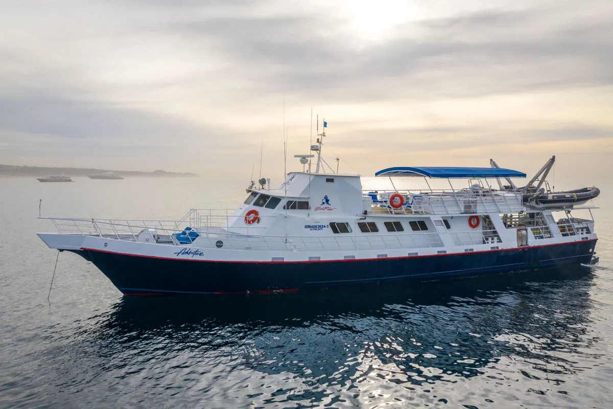 Adventure — лайвборд для дайвинг-сафари на Мексика