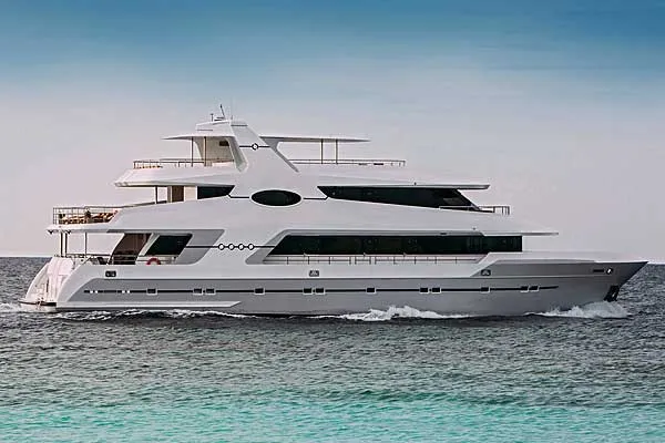 Дайвинг-сафари на Мальдивах на яхте Alice