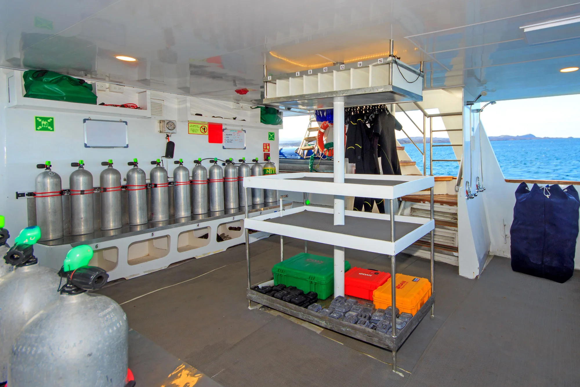 Kitting-up tables on the Aqua dive deck