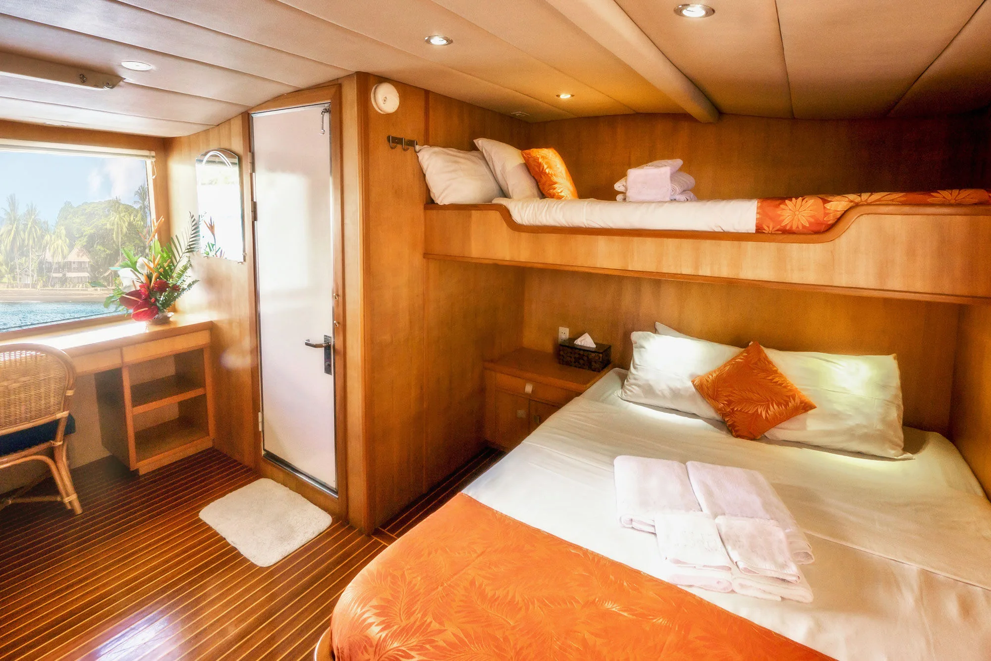 Каюта Owner's Suite на верхней палубе Atlantis Adventurer