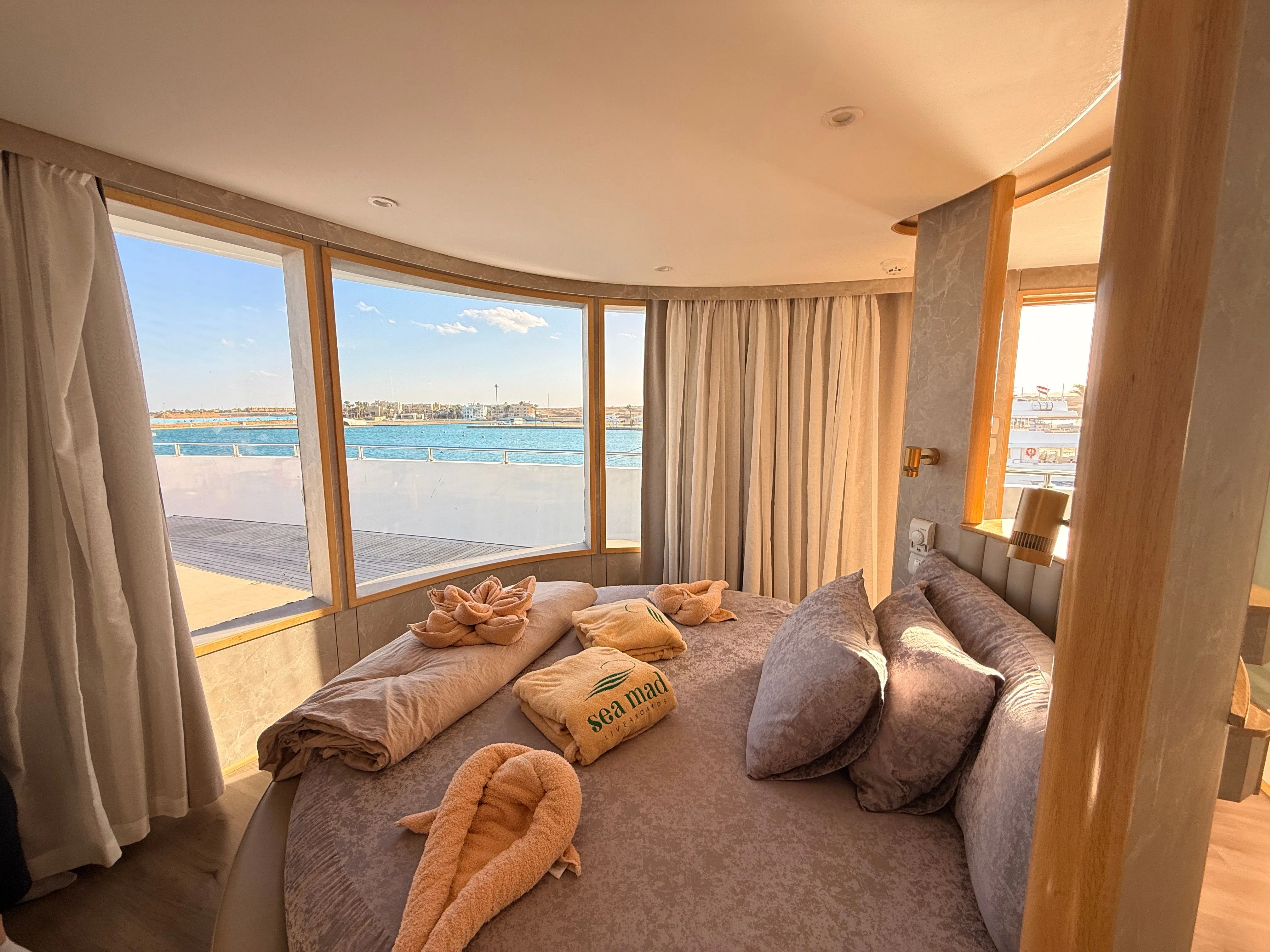 Sea view through the panoramic windows of an Avo suite