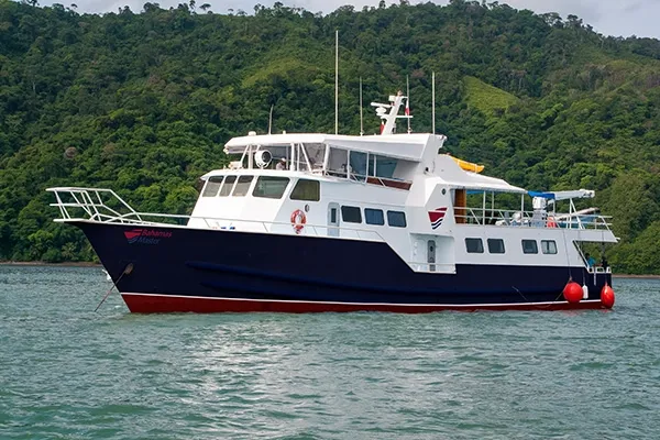 Bahamas Master — лайвборд для дайвинг-сафари на Багамы