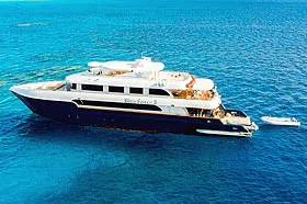 Дайв-сафари на Мальдивах на яхте Blue Force Three.