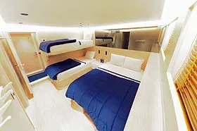 Каюта Triple на яхте Blue Force Three.