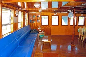 Яхта Blue Shark One. Салон