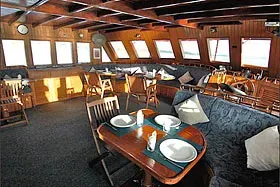 Яхта Blue Spirit. Салон.