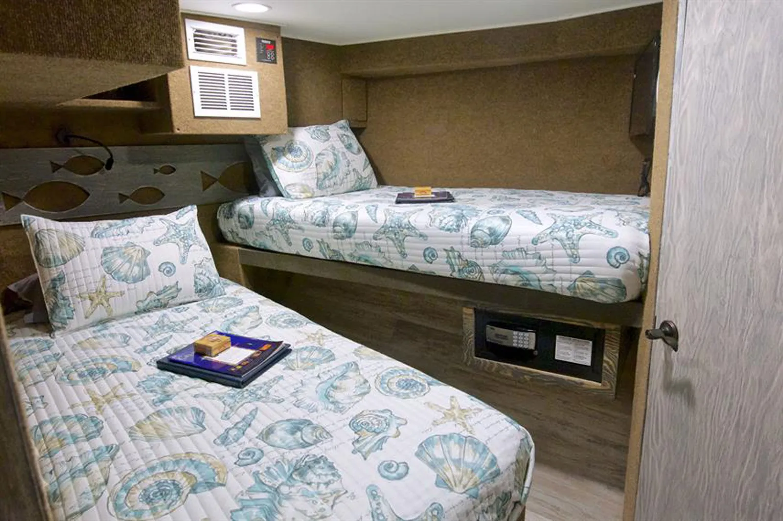 BVI Aggressor — делюкс-каюта Twin