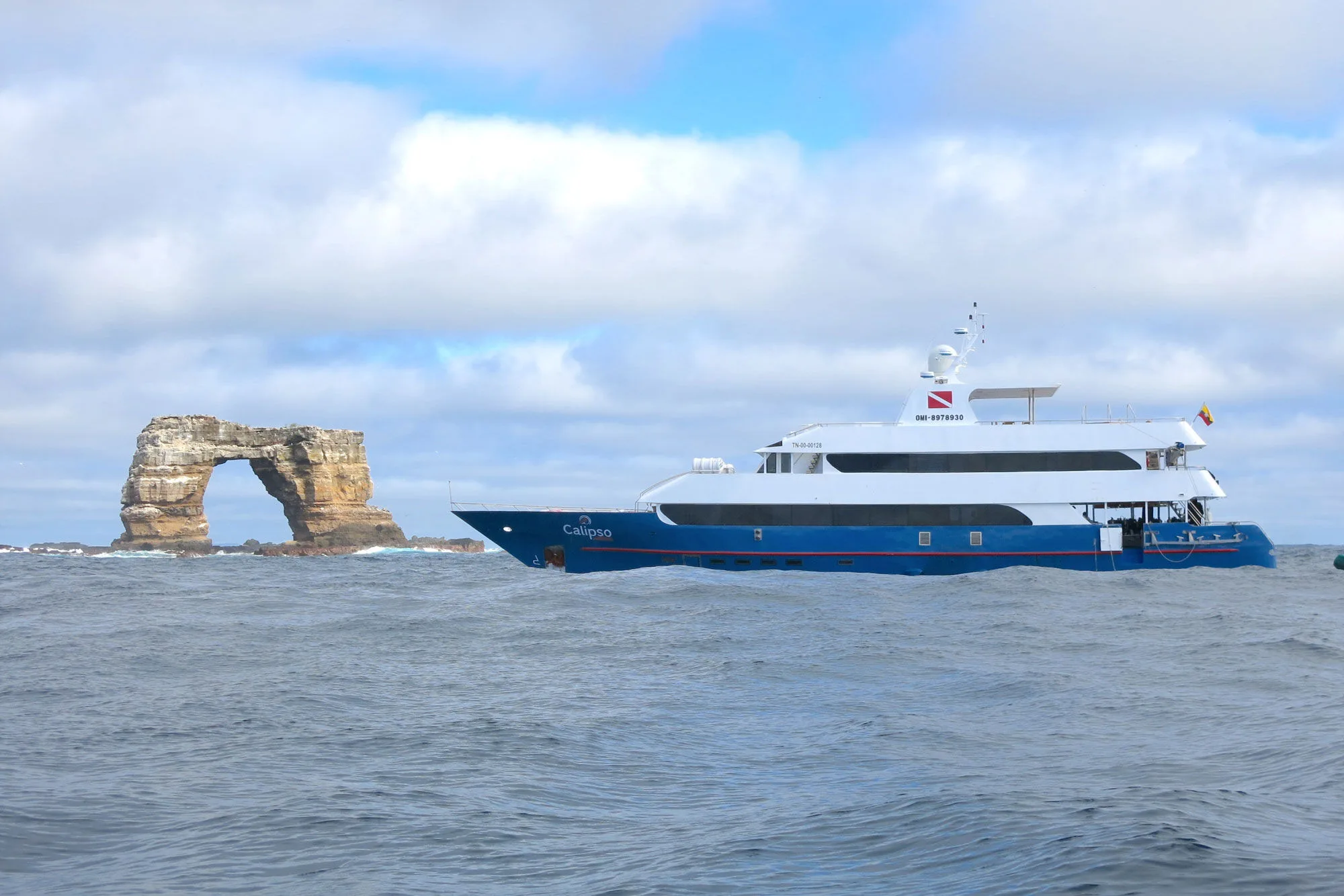 Calipso passing Darwin's Arch