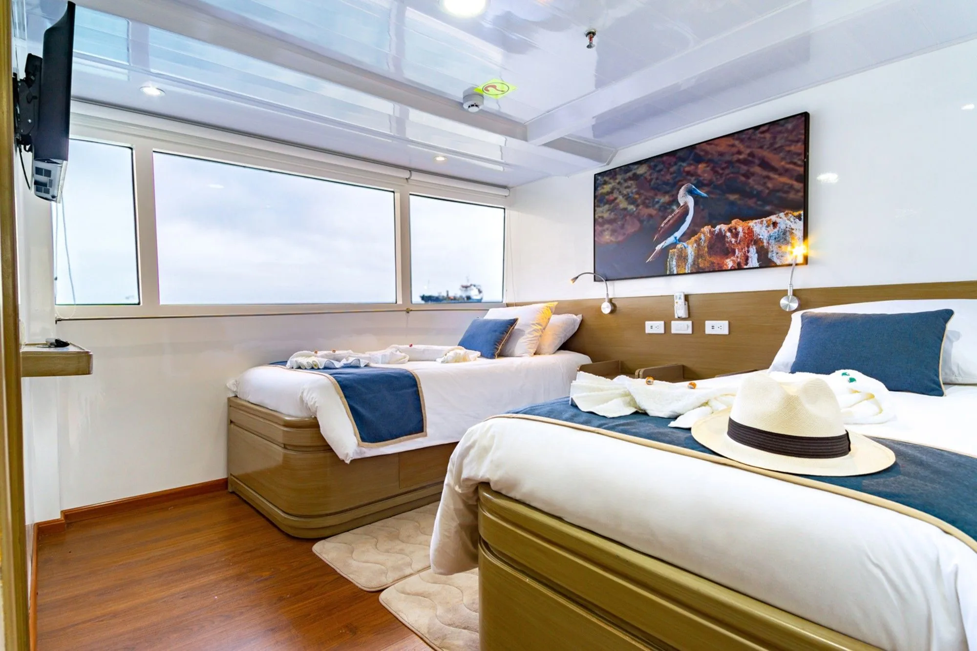 Main deck cabin on Calipso with two separate beds