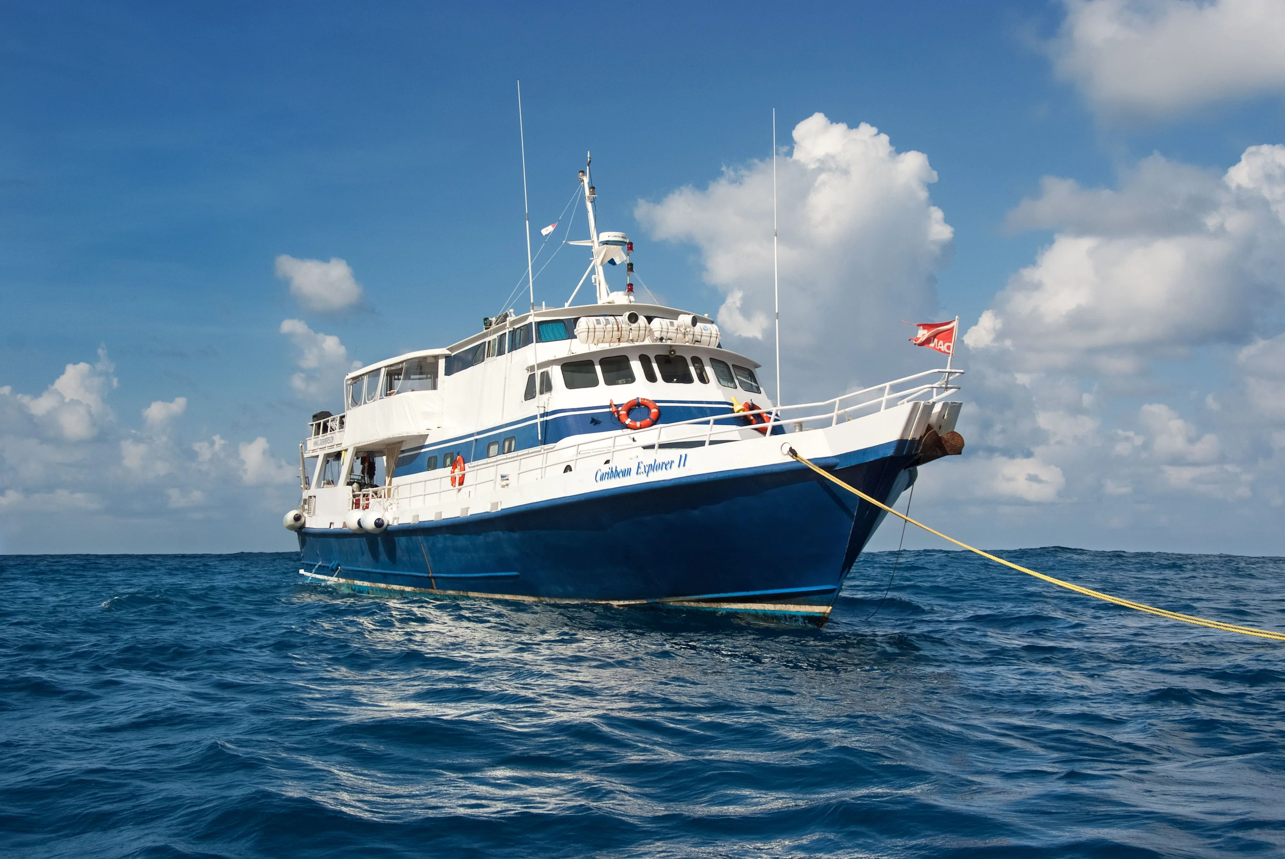 Caribbean Explorer II — вид на нос судна