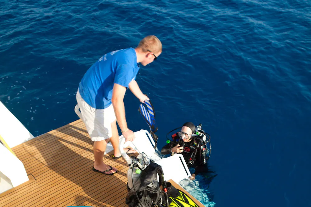 Cayman Aggressor IV — палуба