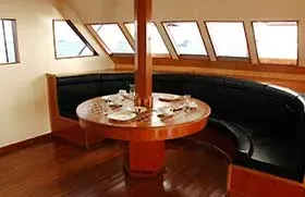 Яхта Dive Master. Салон