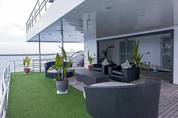 Яхта Dream Maldives. Открытая палуба