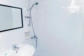 Яхта Eagle Ray. Ванная комната