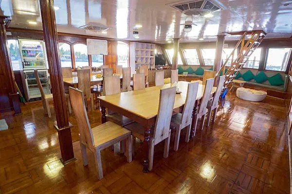 Яхта Eco Blue, салон