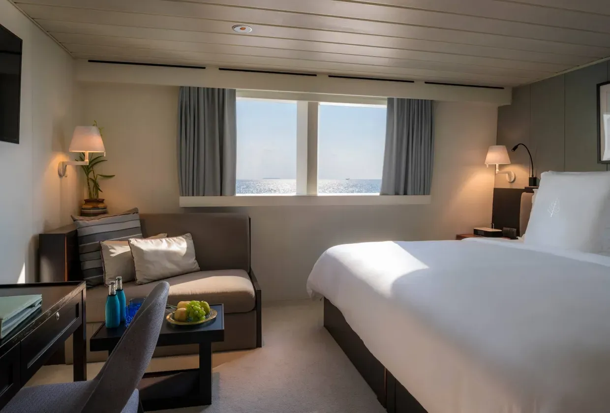 Four Seasons Explorer