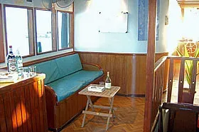 Салон кают-компании на яхте Horizon II