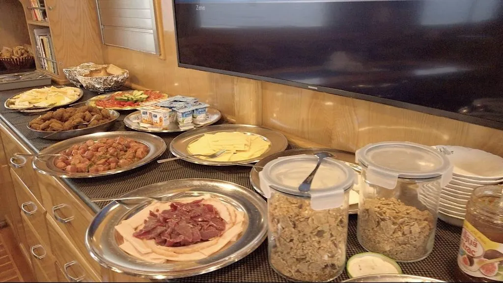 Lighthouse Miracle-1