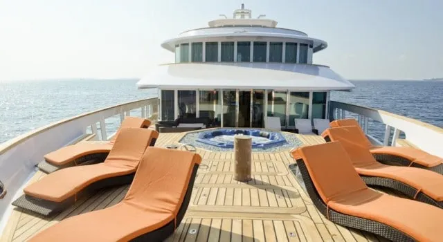 Maldives Crown sundeck