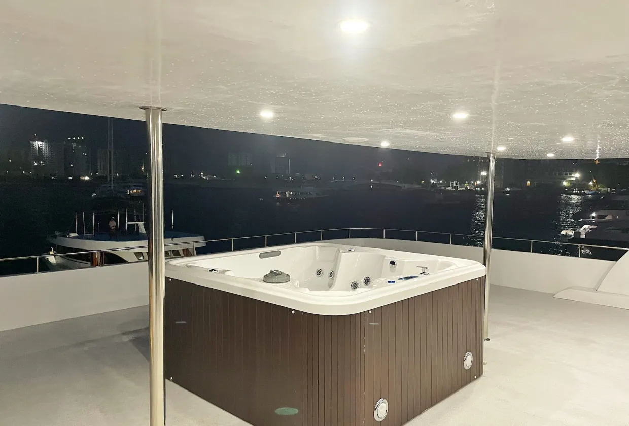 Maldives Legend / Sea Pleasure