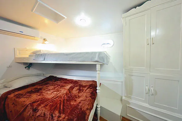 Каюта «Family Quad Suite» на яхте Maldives Legend