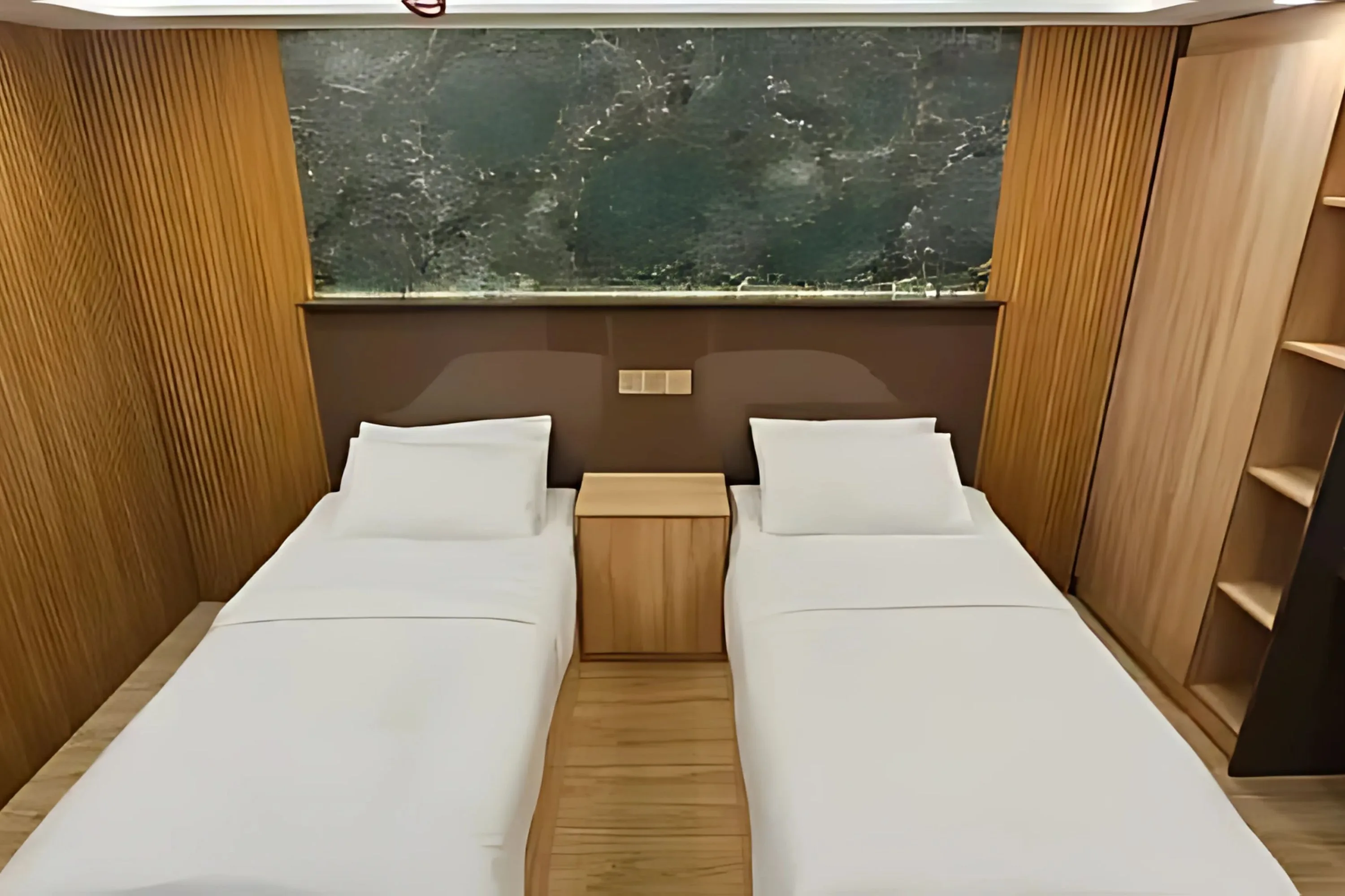 Каюта Premium Twin/Double на Maldives Master — две односпальные кровати