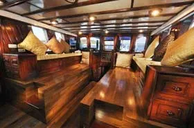 Салон на яхте Maldives Siren