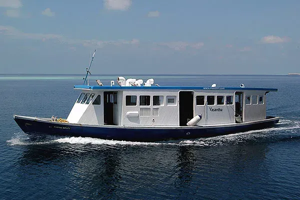 Яхта Manthiri. Дайвинг-дони.