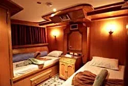 Каюты на яхте Monsoon.