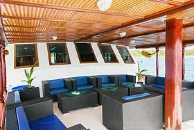 Полузатенёная палуба. Яхта Nautilus One