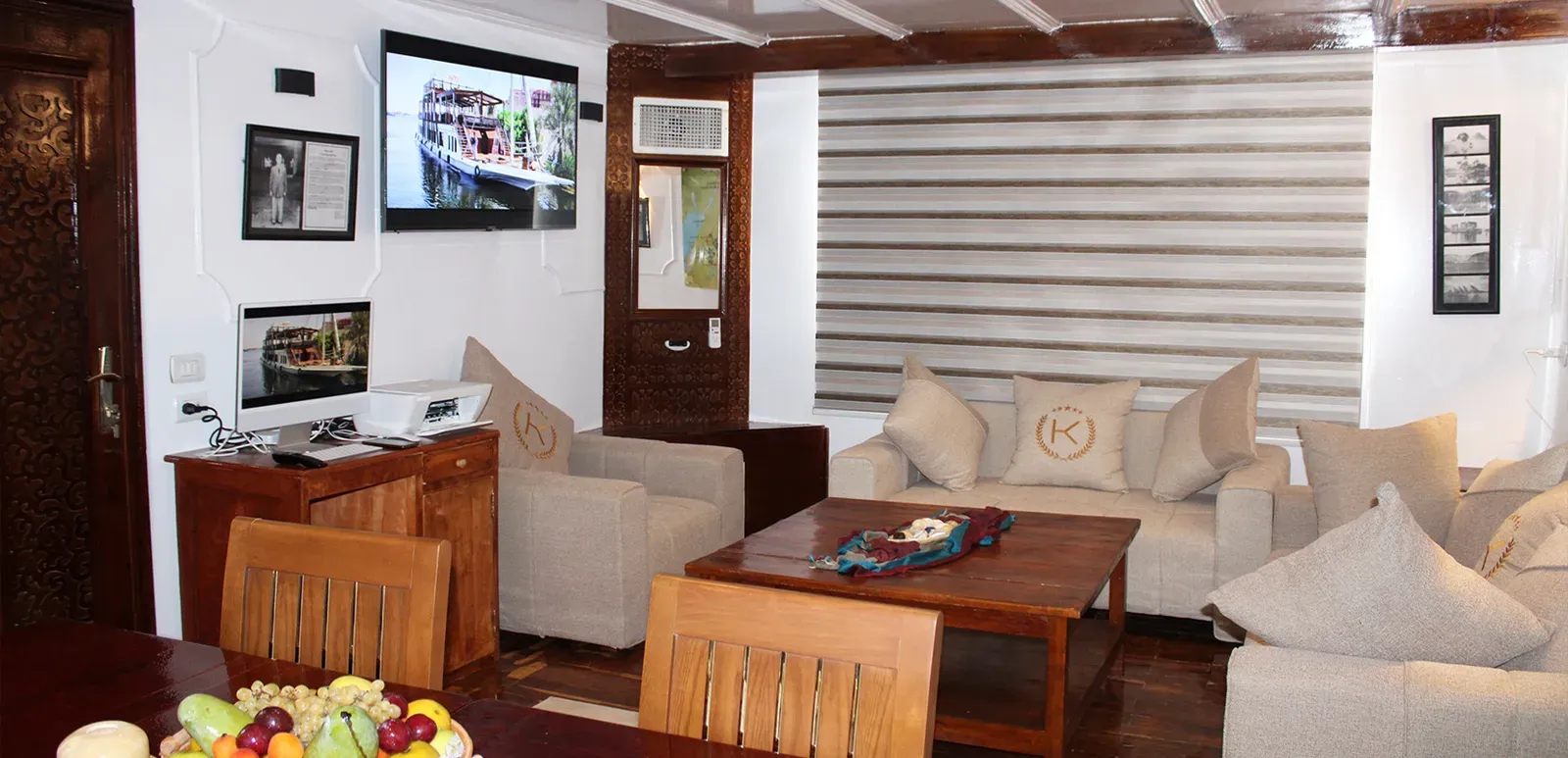 Nile Queen II indoor salon