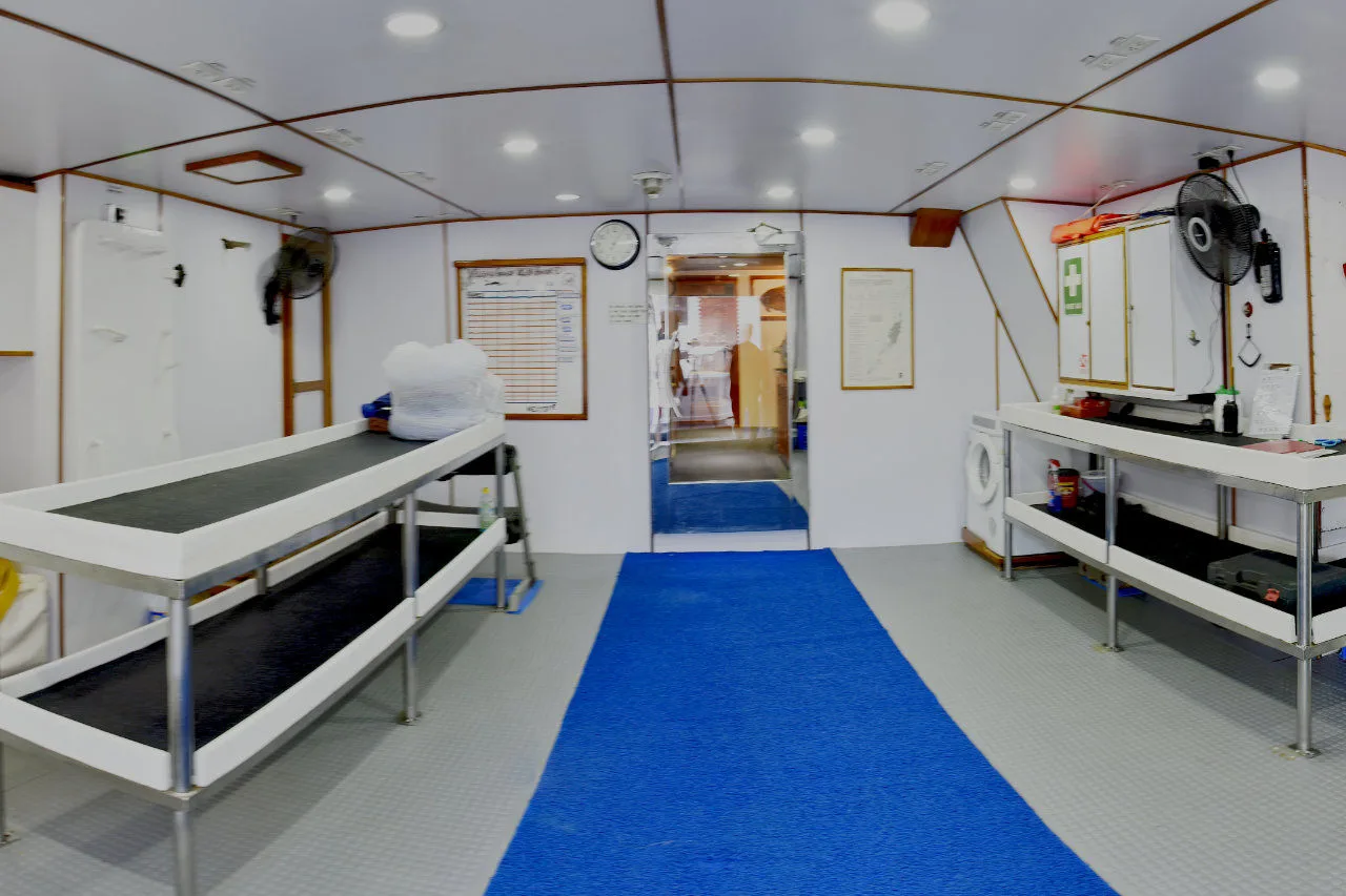 Work benches for underwater cameras on Ocean Hunter 3