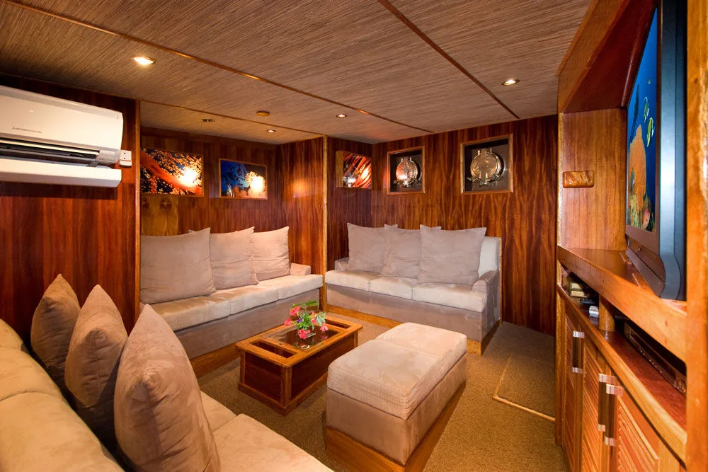 Saloon of Ocean Hunter 3 with wood panelling