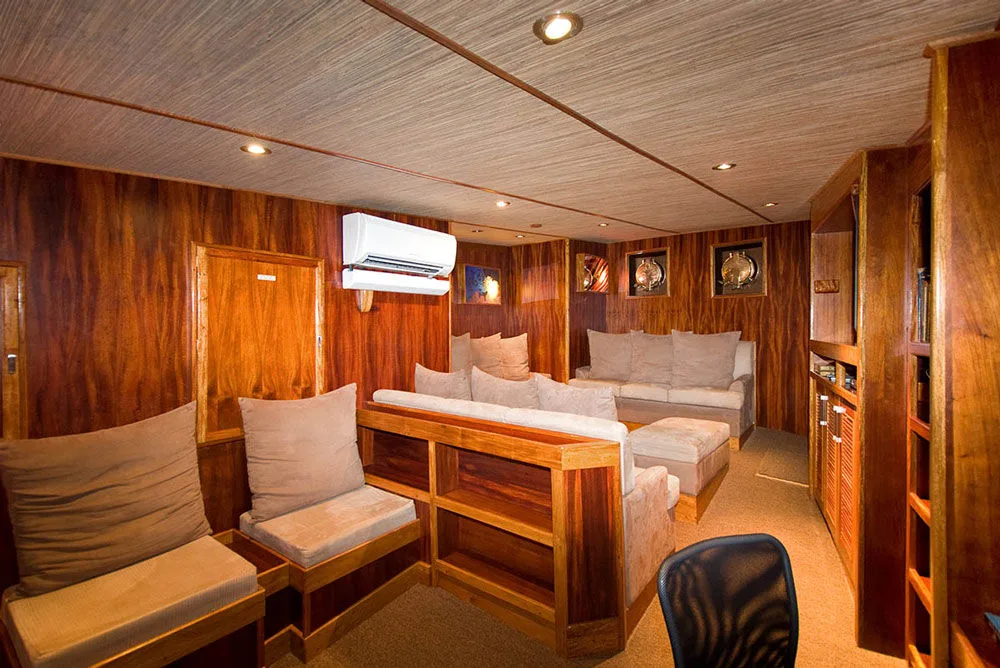 Soft seating corner in the saloon of Ocean Hunter 3