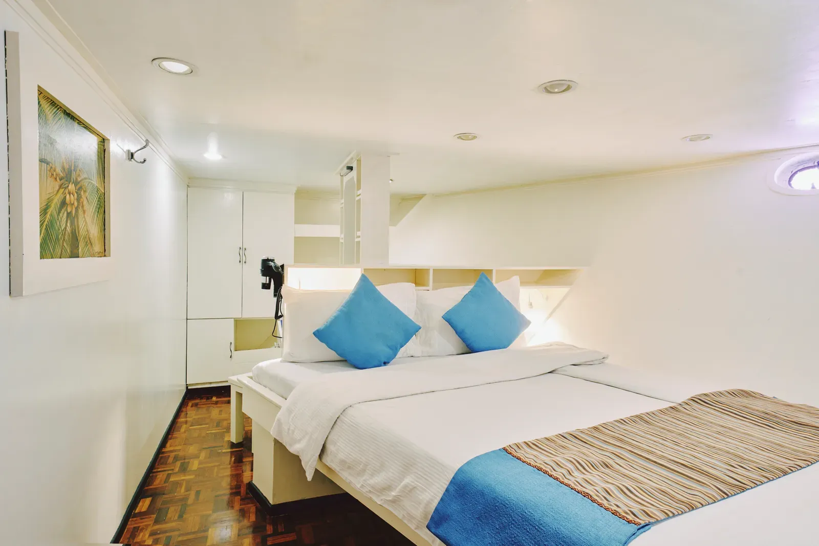 Ocean Oasis interior