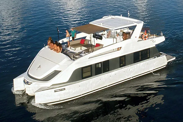 Дайвинг-сафари на Мальдивах на катамаране Over Reef