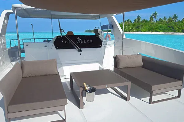Катамаран Over Reef, сан-дек