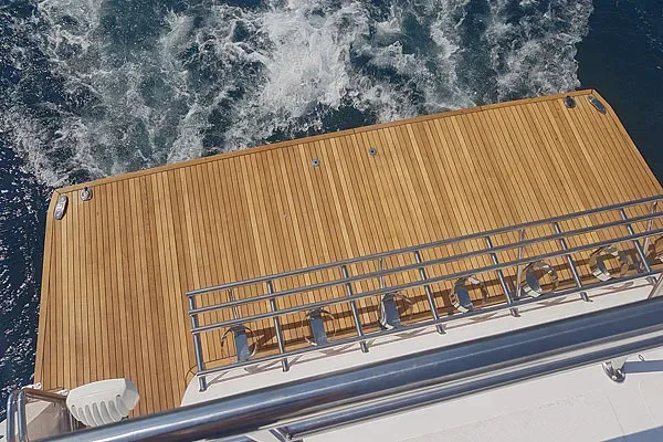 Катамаран Over Reef, дайв-платформа