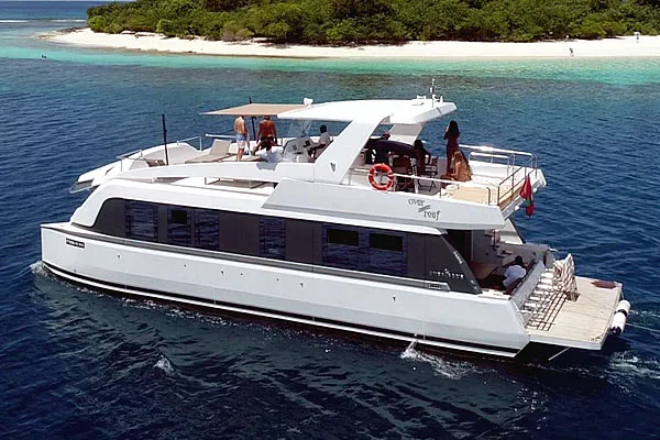 Дайвинг-сафари на Мальдивах на катамаране Over Reef